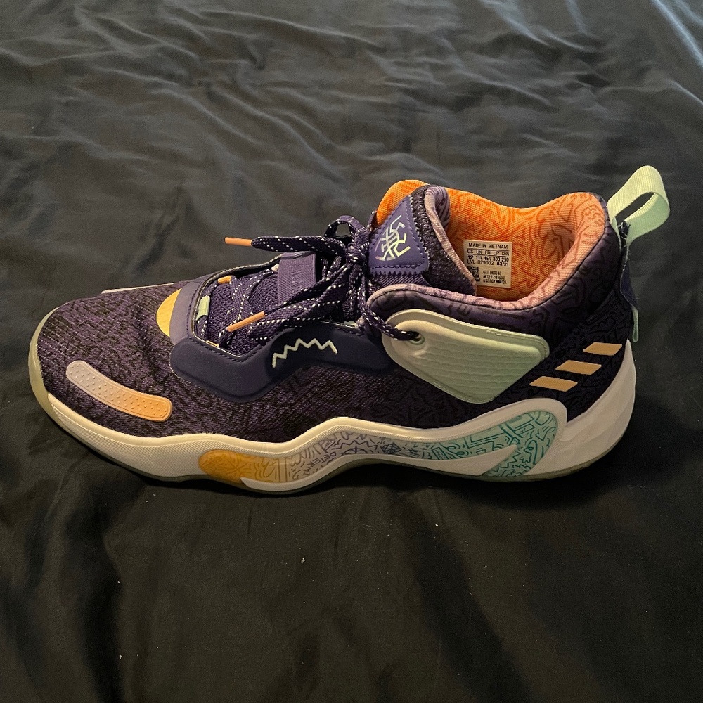 Adidas - Donovan Mitchell - D.O.N. Issue #3 - 12